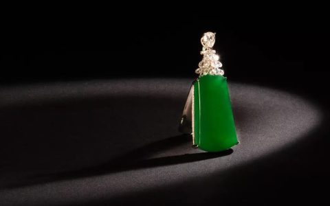 翡翠为什么那么稀少 怎么评估一件翡翠的价值