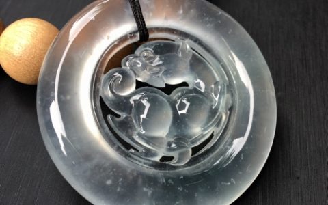 翡翠的棉指的是什么 没有棉的翡翠就是好翡翠吗