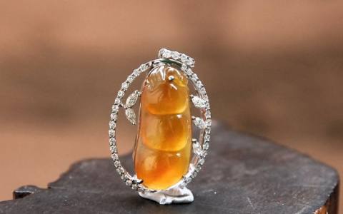 翡翠知识 黄翡绿翠哪一个好