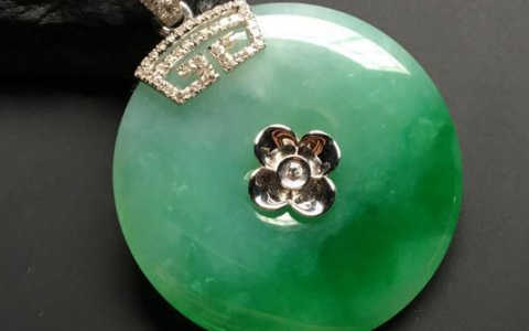 买翡翠的正确姿势需要避开哪些买翡翠的误区