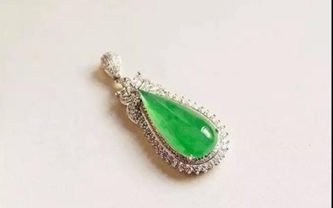 什么是翡翠上蜡和浸蜡 怎样辨别浸蜡翡翠与上蜡翡翠