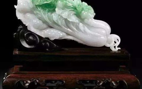 洗澡能戴翡翠吗？