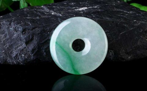 翡翠的颜色与五行之间有什么关系